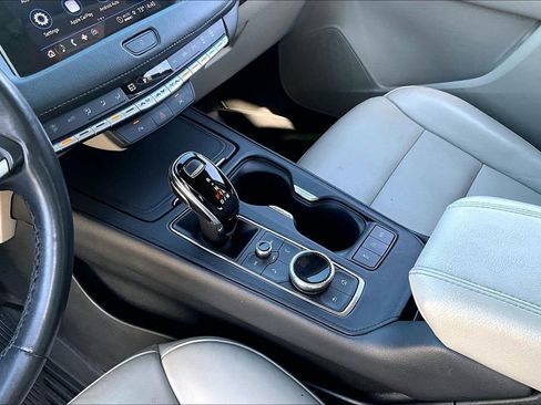 Used 2023 Cadillac XT4 Premium Luxury image 14