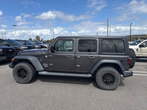 Used 2018 Jeep Wrangler Unlimited Sport image 5