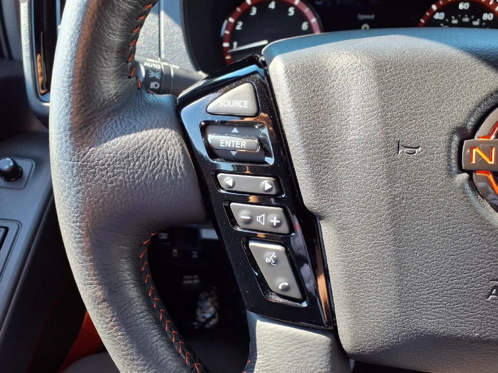 Used 2026 Nissan Frontier PRO-4X AWD/4WD image 14