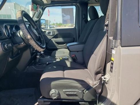 Used 2022 Jeep Wrangler Sport AWD/4WD image 10