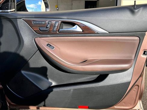 Certified 2017 INFINITI QX30 Premium w/ Navigation Package image 23