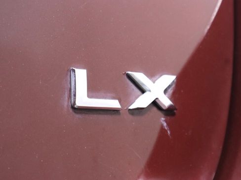 Used 2017 Kia Sedona LX w/ LX Essentials Premium Package FWD image 37