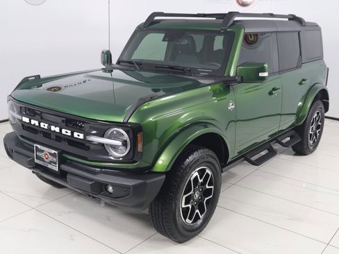 Used 2024 Ford Bronco Outer Banks image 20