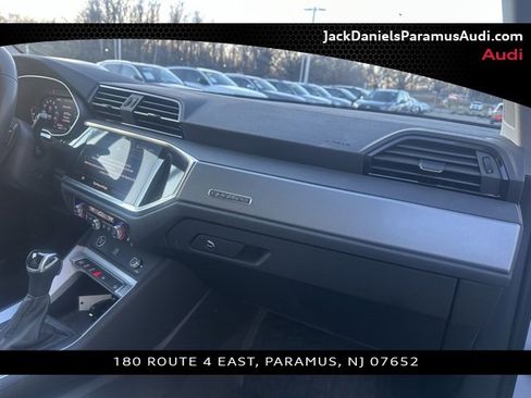 Used 2023 Audi Q3 2.0T Premium w/ Convenience Package image 18