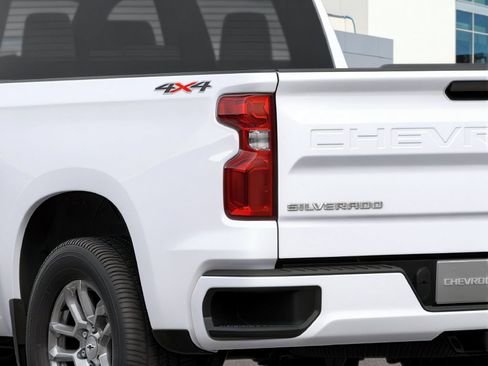 New 2026 Chevrolet Silverado 1500 RST w/ Z71 Off-Road Package AWD/4WD image 7