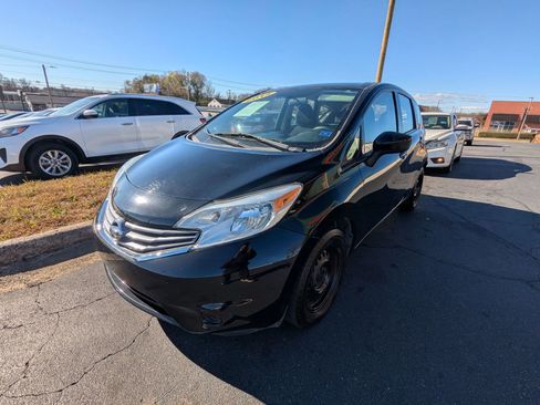Used 2016 Nissan Versa Note SV image 3