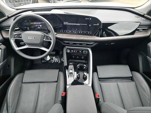 Certified 2025 Audi Q5 Premium w/ Premium Plus AWD/4WD image 28