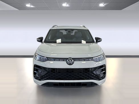 New 2026 Volkswagen Tiguan SE R-Line FWD image 6