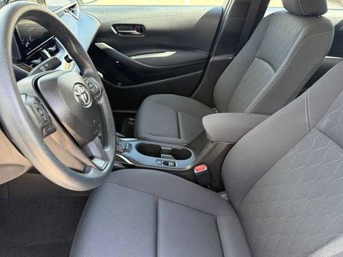 Used 2025 Toyota Corolla LE FWD image 10