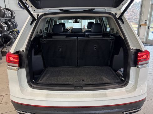 Certified 2024 Volkswagen Atlas SE image 19