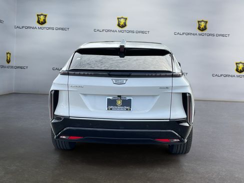 Used 2024 Cadillac Lyriq Luxury RWD image 6