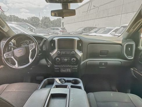 Used 2019 Chevrolet Silverado 1500 LT w/ Convenience Package AWD/4WD image 10