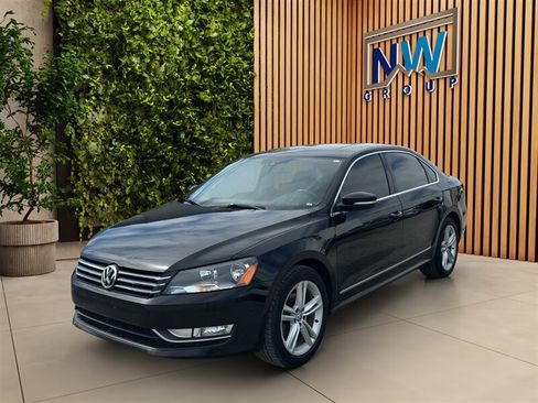 Used 2014 Volkswagen Passat TDI SEL Premium FWD image 3