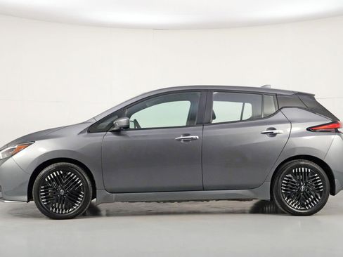 Used 2025 Nissan Leaf SV Plus image 8