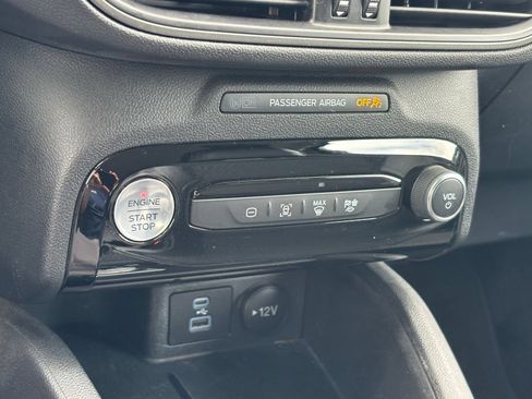 Used 2023 Ford Escape SE FWD image 24