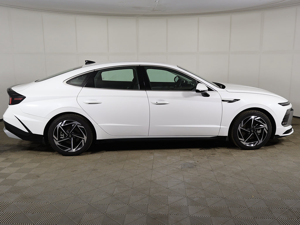 Certified 2026 Hyundai Sonata SEL AWD/4WD image 13