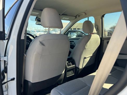 Used 2023 Nissan Rogue SV image 16