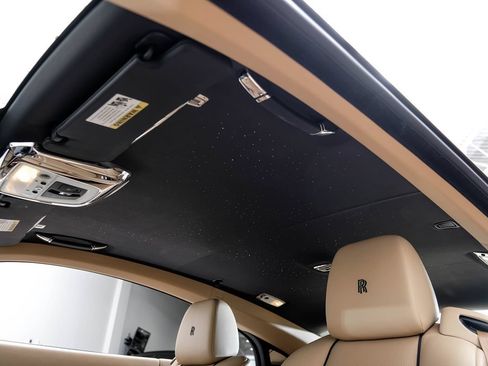 Used 2016 Rolls-Royce Wraith RWD image 20