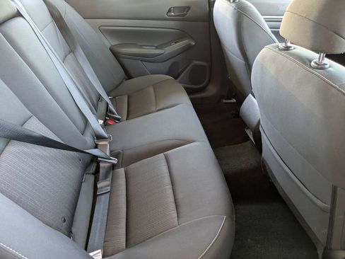 Used 2025 Nissan Altima 2.5 SV FWD image 29