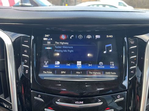 Used 2020 Cadillac Escalade Luxury image 26