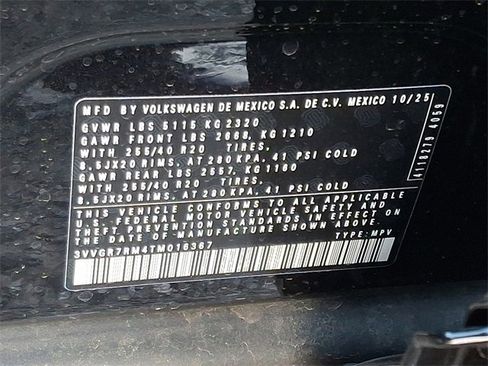 New 2026 Volkswagen Tiguan SE R-Line image 11