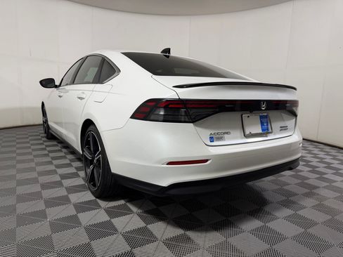 Used 2024 Honda Accord Sport image 2
