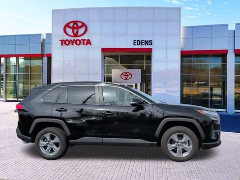 Certified 2025 Toyota RAV4 XLE image 32