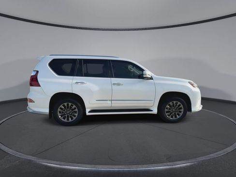 Used 2017 Lexus GX 460 Luxury AWD/4WD image 9