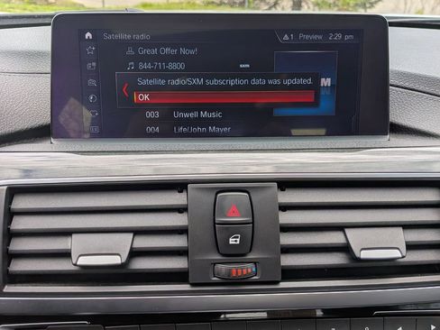 Used 2018 BMW 330i xDrive Sedan w/ Premium Package AWD/4WD image 21