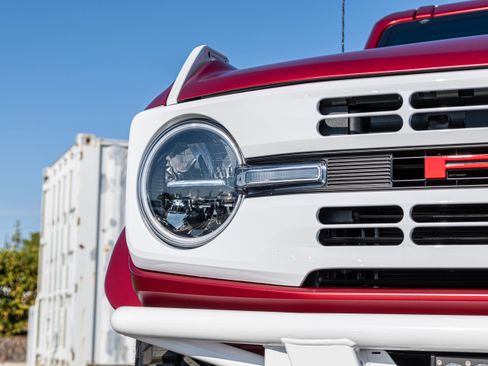 New 2025 Ford Bronco Heritage Edition AWD/4WD image 14