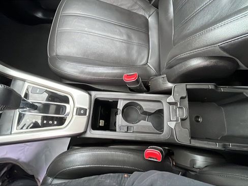 Used 2012 Chevrolet Captiva Sport LTZ image 13