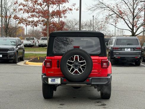 Certified 2024 Jeep Wrangler Sahara image 8