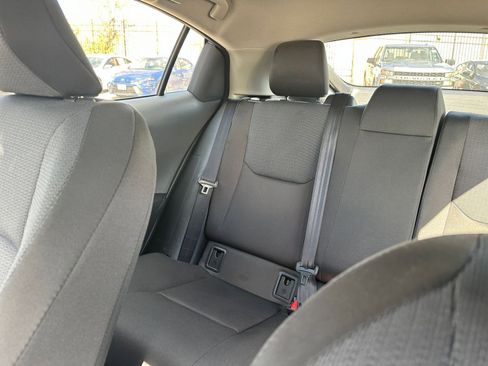 Used 2025 Toyota Prius LE image 37