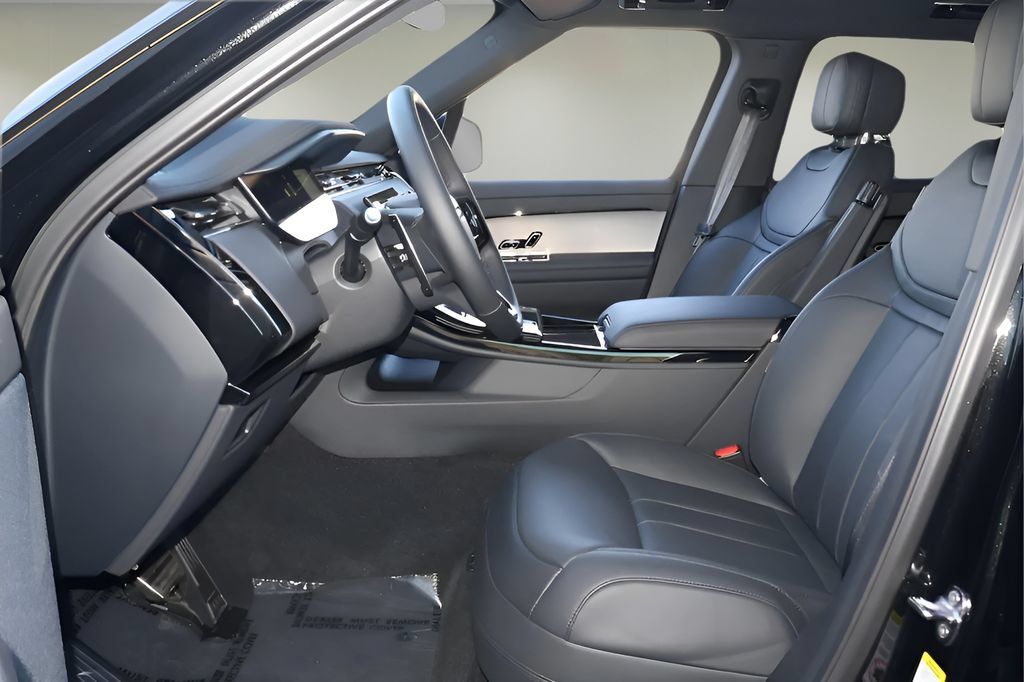New 2026 Land Rover Range Rover Sport Dynamic SE AWD/4WD image 11