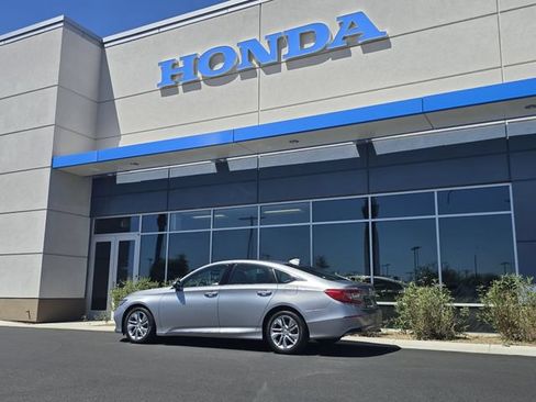 Used 2018 Honda Accord LX image 18