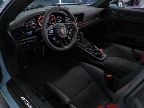 Used 2024 Porsche 911 GT3 RS RWD image 34