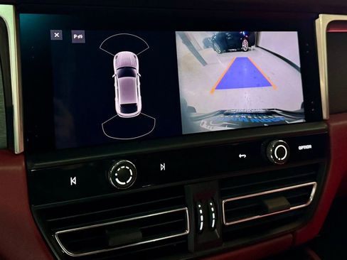 Used 2023 Porsche Macan GTS w/ Premium Package Plus image 5