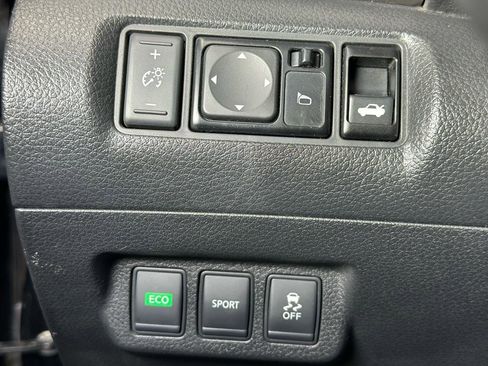 Used 2015 Nissan Sentra SV image 19