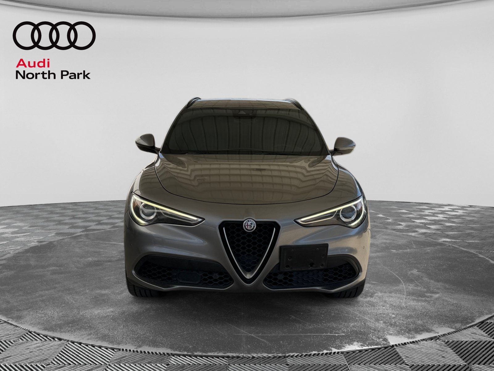 Used 2018 Alfa Romeo Stelvio Ti Sport AWD/4WD image 8