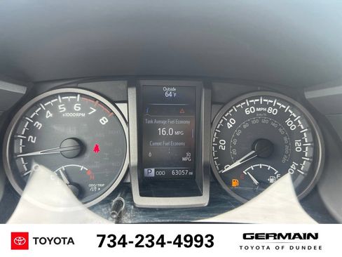 Used 2018 Toyota Tacoma TRD Sport AWD/4WD image 25