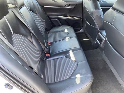 Used 2023 Toyota Camry SE image 11