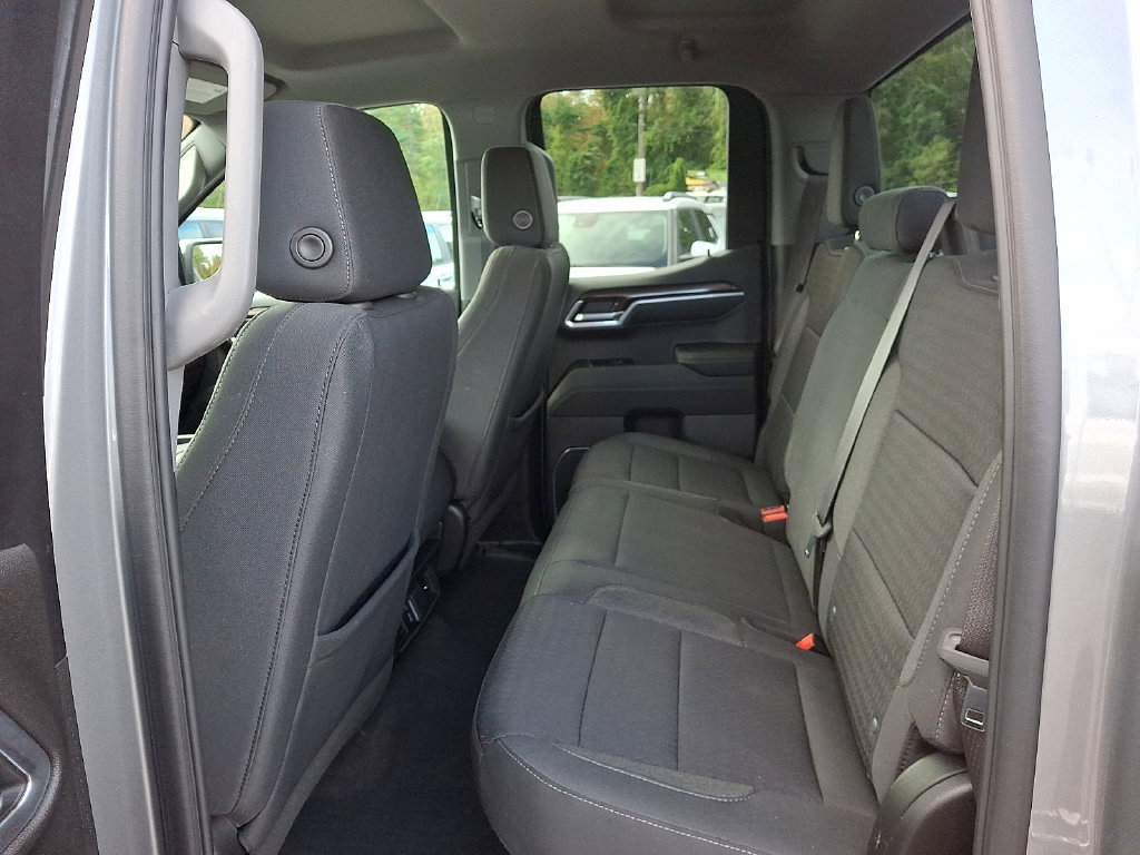 Used 2023 Chevrolet Silverado 1500 LT AWD/4WD image 16