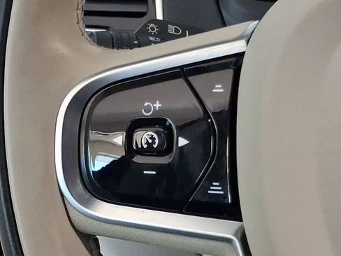 Used 2025 Volvo XC90 B6 Plus w/ Protection Package Premier AWD/4WD image 37