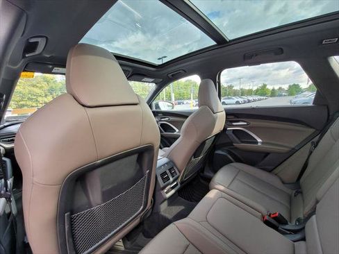 Used 2025 Audi Q5 Premium Plus w/ Premium Plus AWD/4WD image 15