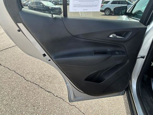 Used 2019 Chevrolet Equinox LT image 13