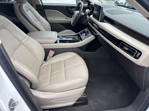 Used 2023 Lincoln Aviator Reserve w/ Equipment Group 201A RWD image 16