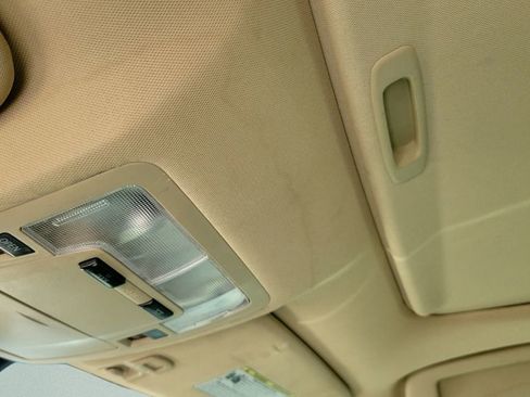 Used 2017 Toyota Avalon XLE Plus w/ Carpet Mat Package FWD image 16