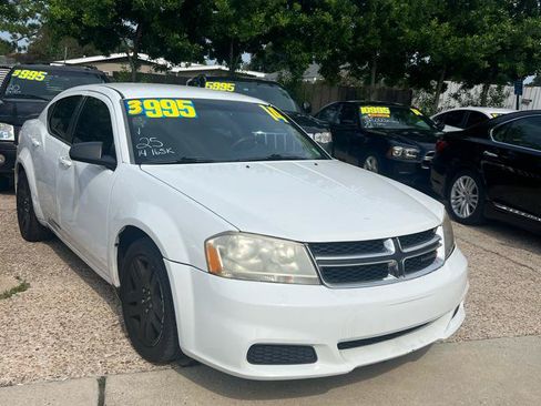 Used 2014 Dodge Avenger SE FWD image 2