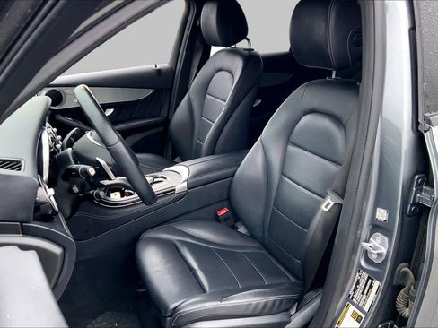 Certified 2019 Mercedes-Benz GLC 300 image 8