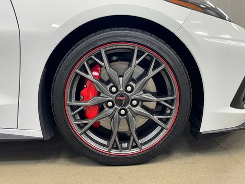Used 2023 Chevrolet Corvette Stingray Premium Cpe w/ Z51 Performance Package RWD image 4